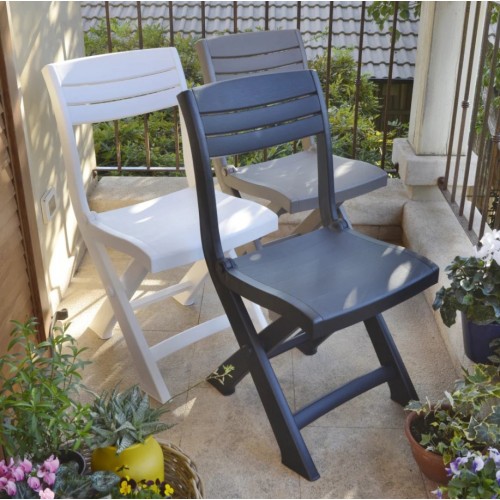 Outdoor Tables and Chairs